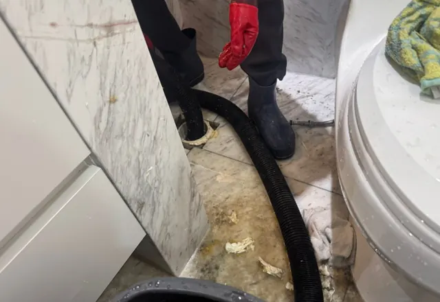 하수구 역류 작업 사진
